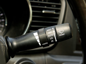 2011款2.4L Premium 自动 中控区