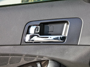 20112.0L TOP Ԅ(dng) g