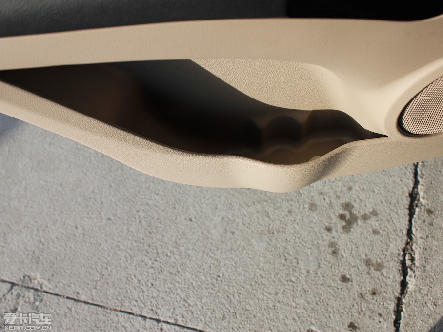 2012��{�� 2.0GL �ԄӃ���