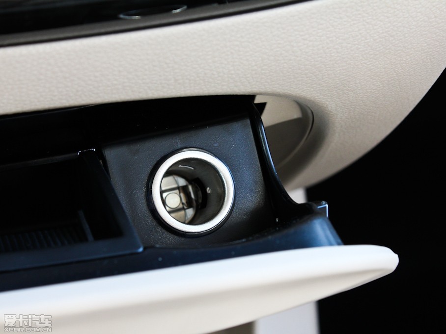 2012��{�� 2.0GL �քӃ���