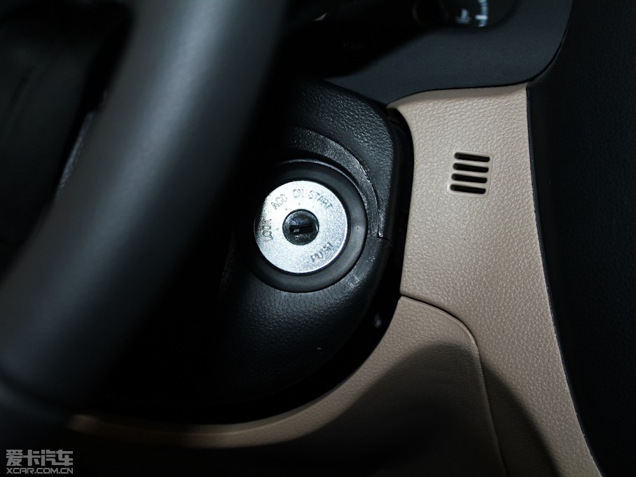 2012��{�� 2.0GL �ԄӃ���