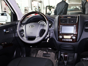 2012款2.0GLS 自动两驱版 中控区