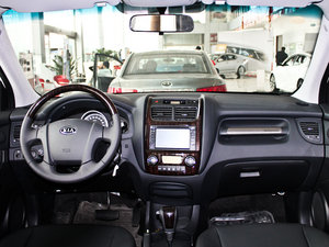 2012款2.0GLS 自动两驱版 内饰全景