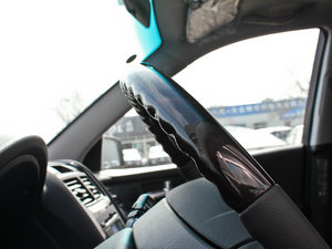 2012款2.0GLS 手动两驱版 中控区