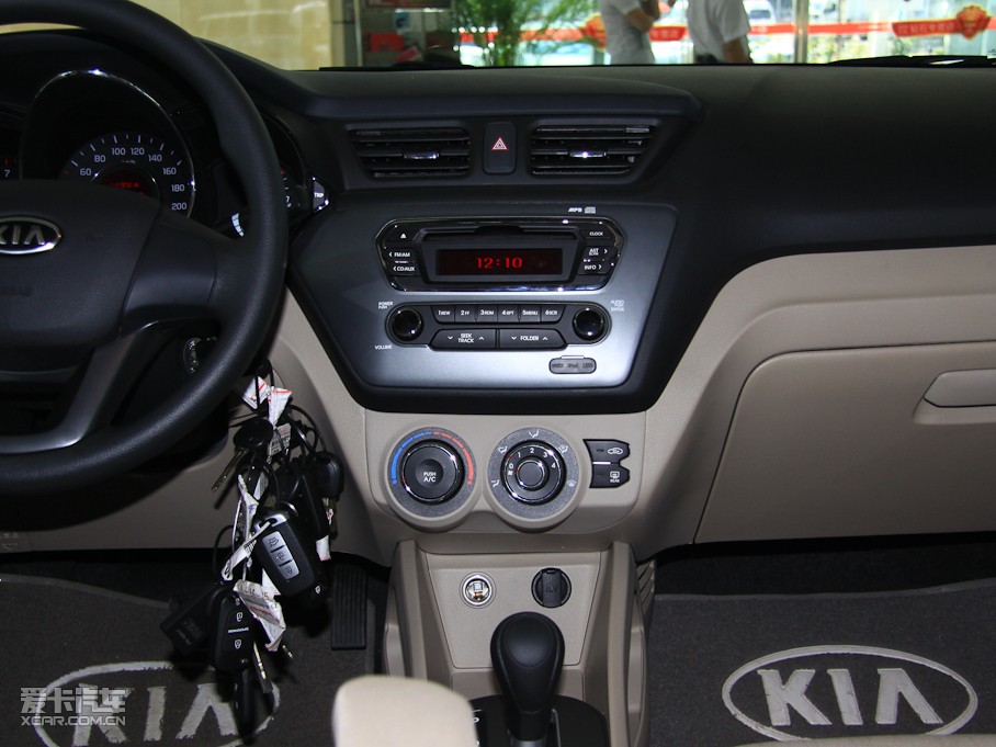 2011������K2���� 1.4L GLS �ԄӰ�