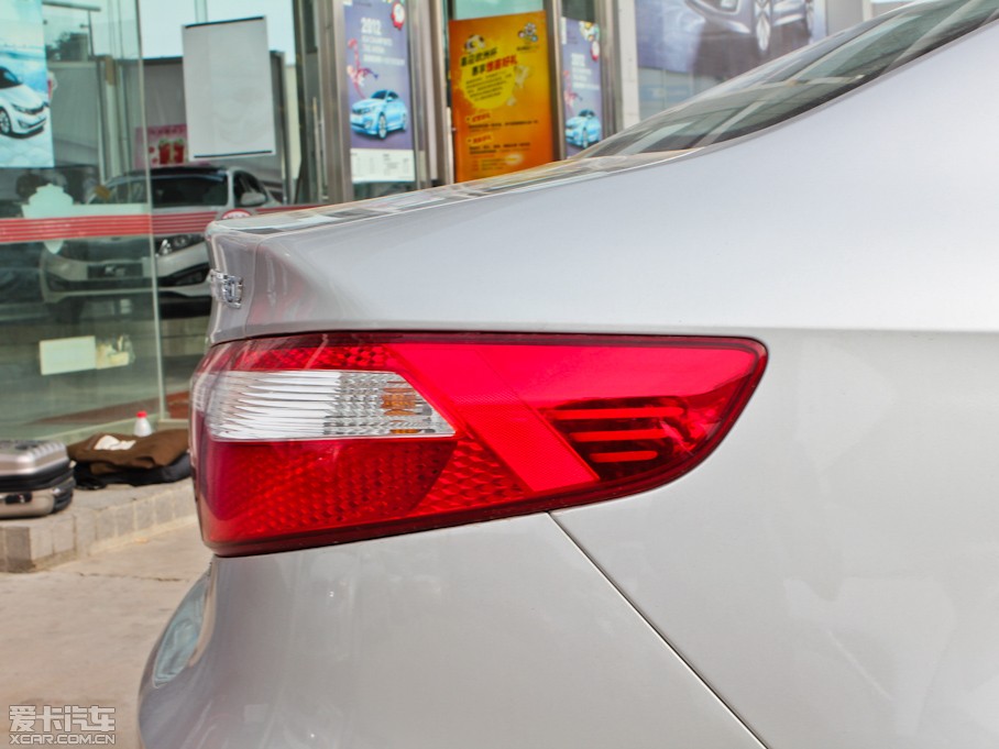 2011K2 1.6L Premium ԄӰ