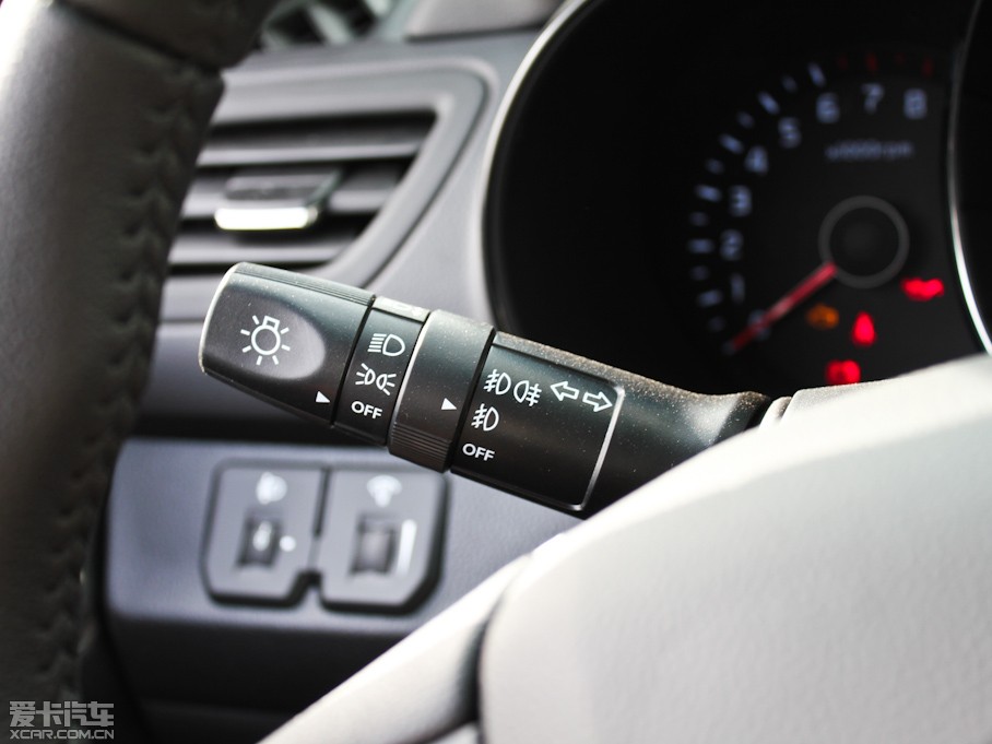 2011������K2���� 1.6L Premium �ԄӰ�