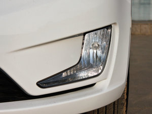 2011款1.4L GLS 手动版 前雾灯