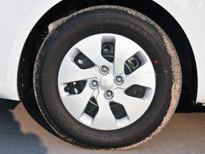 2011款1.4L GLS 手动版 轮圈