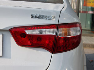 2011款1.4L GLS 手动版 尾灯