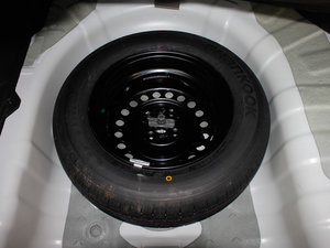 2011款1.4L GLS 手动版 备胎