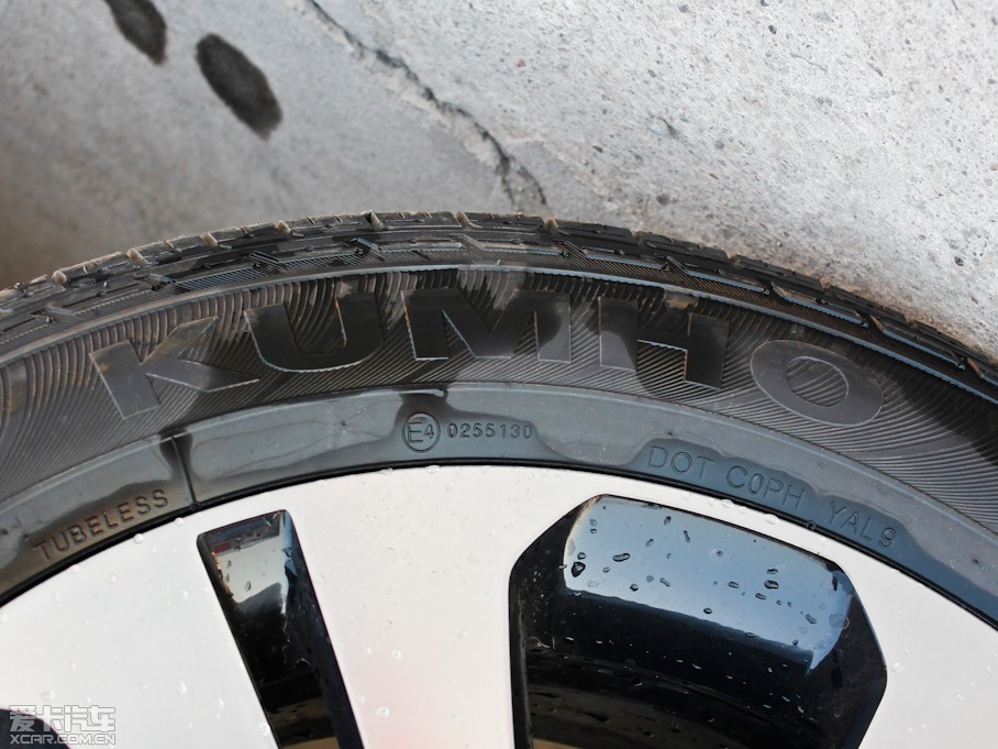 2012 2.4L Premium Ԅ