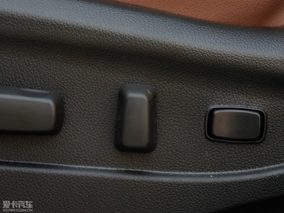 2012 2.4L Premium Ԅ