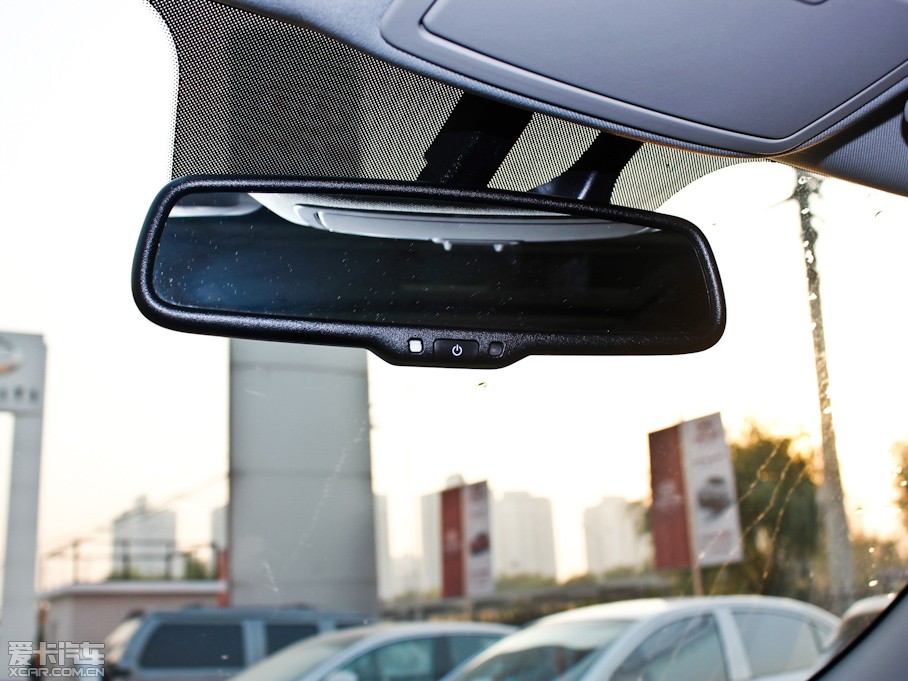 2012 2.4L Premium Ԅ