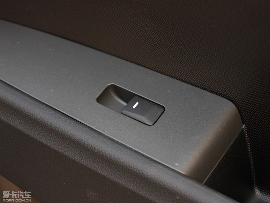 2012 2.4L Premium Ԅ