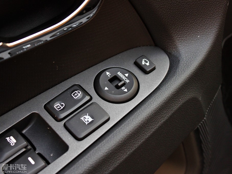 2012 2.4L Premium Ԅ