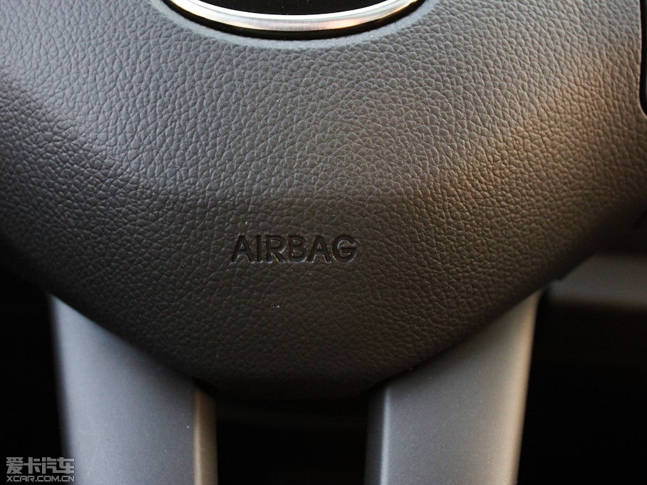 2012 2.4L Premium Ԅ