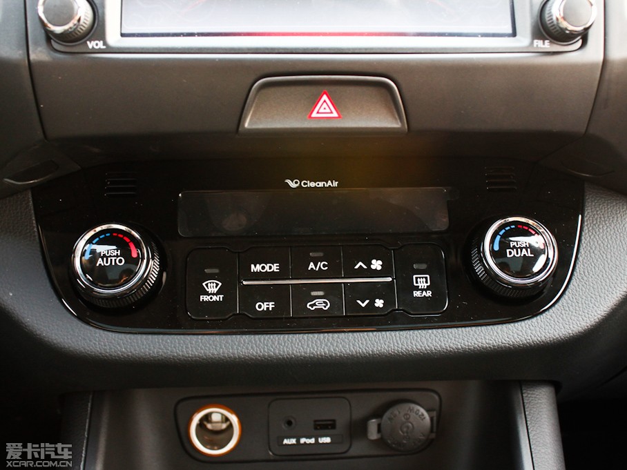 2012 2.4L Premium Ԅ