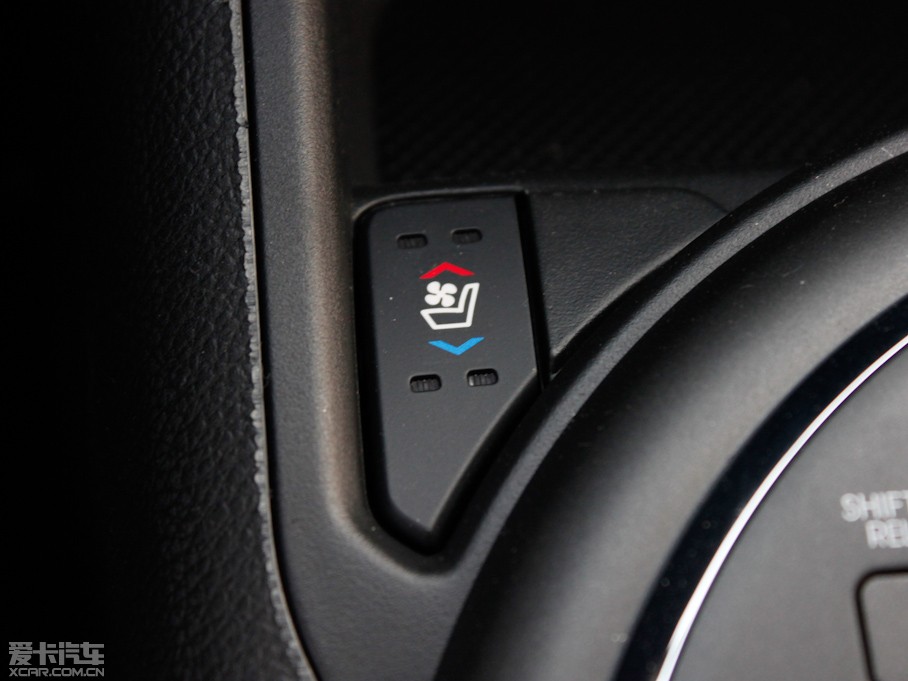 2012 2.4L Premium Ԅ