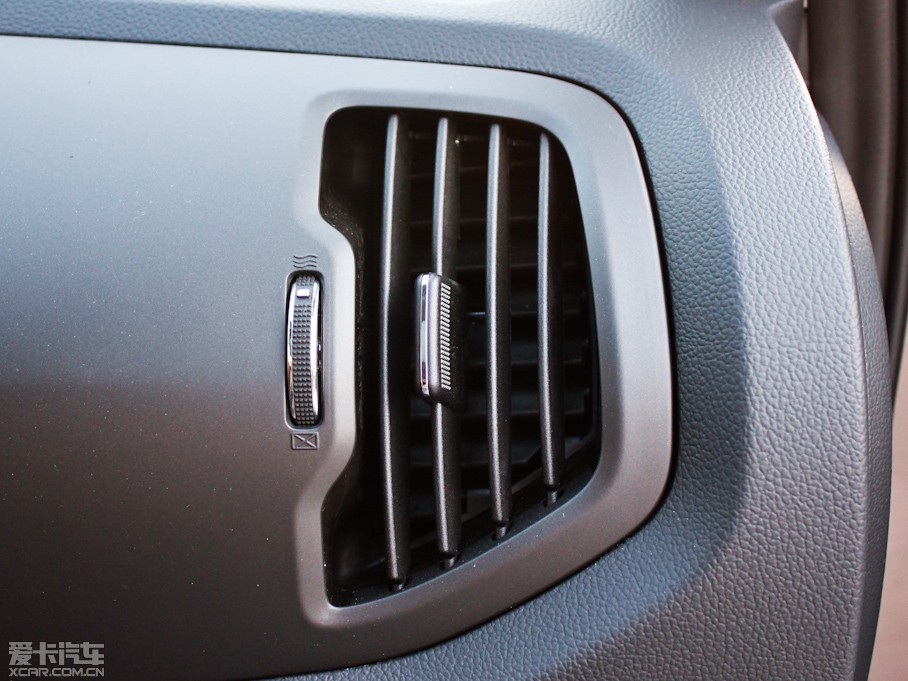 2012 2.4L Premium Ԅ