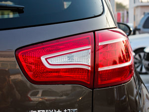 2012款2.4L Premium 自动四驱版 尾灯