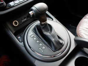 2012款2.4L Premium 自动四驱版 换挡杆