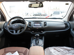 2012款2.4L Premium 自动四驱版 内饰全景