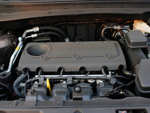 2012款2.4L Premium 自动四驱版 发动机