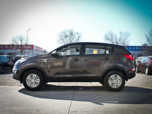 2012款2.0L GL 手动两驱版 正侧（左）