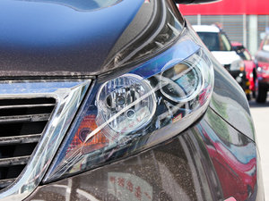 2012款2.0L GL 手动两驱版 大灯