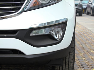 2012款2.0L GLS 自动两驱版 前雾灯