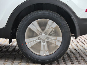 2012款2.0L GLS 自动两驱版 轮圈