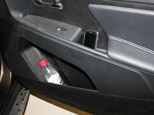 2012款2.0L GL 手动两驱版 空间座椅