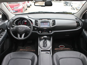 2012款2.0L NAVI 自动两驱版 内饰全景