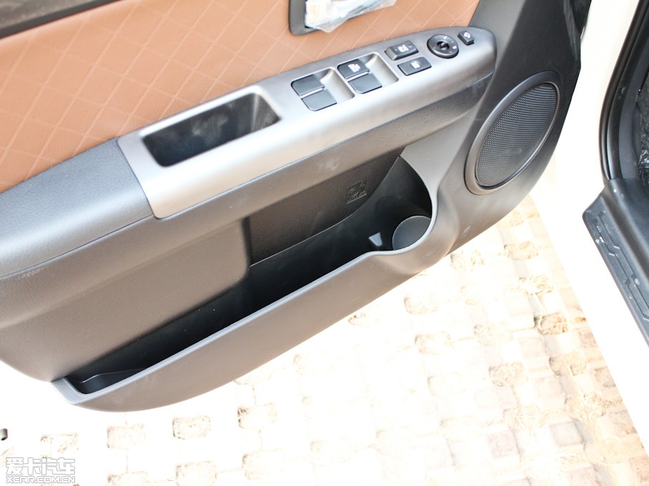 2012㠖 1.6L Premium