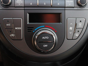2012款1.6L GLS 自动 空调调节