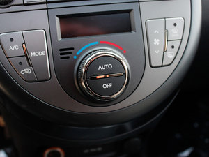 2012款1.6L GLS 自动 中控区