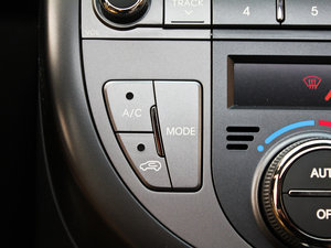 2012款1.6L Premium 中控区