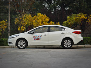 2013款1.6L 自动DLX 正侧（左）