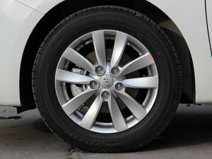 2013款1.6L 手动GLS 轮圈