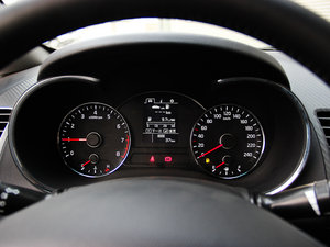 2013款1.6L 手动GLS 仪表