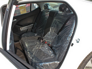 2012款2.0L DLX 自动 后排座椅