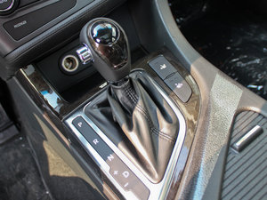 2012款2.0L DLX 自动 换挡杆