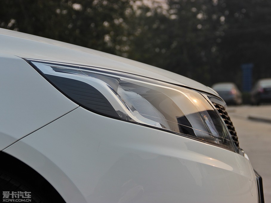 2012K2 1.4L GLS ԄӼo