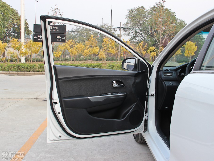 2012K2 1.4L GLS ԄӼo