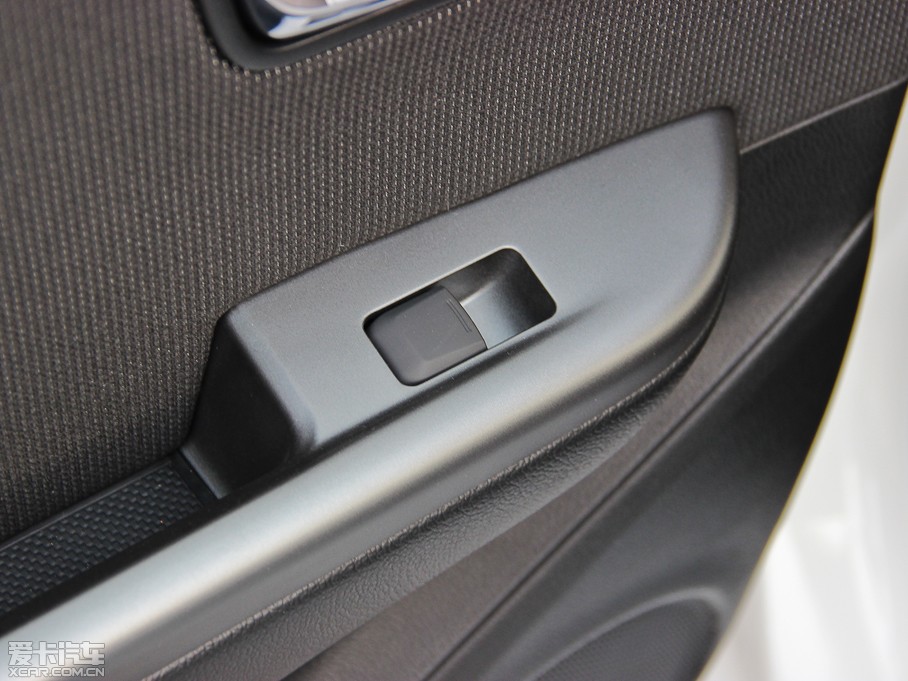 2012K2 1.4L GLS ԄӼo