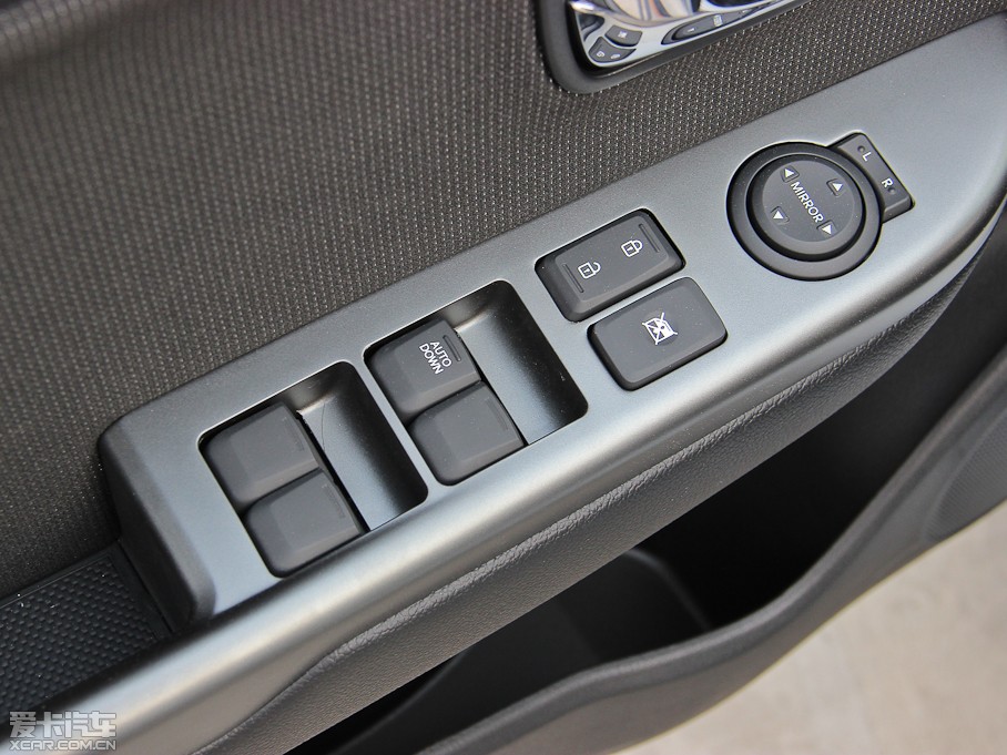 2012K2 1.4L GLS ԄӼo