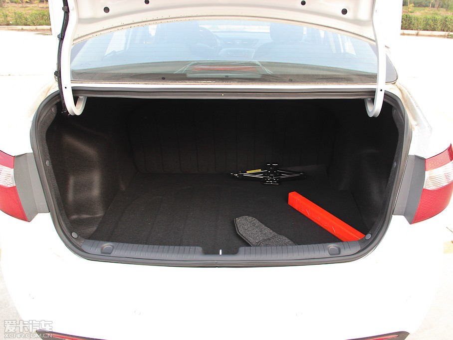 2012K2 1.4L GLS ԄӼo