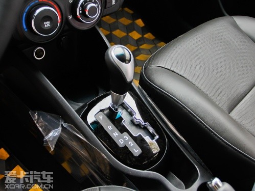 東風悅達起亞2012款起亞K2三廂