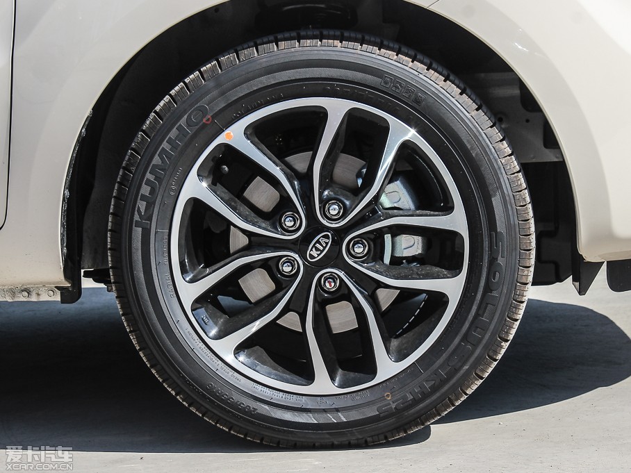 2013㠖 1.6L Premium Ԅ